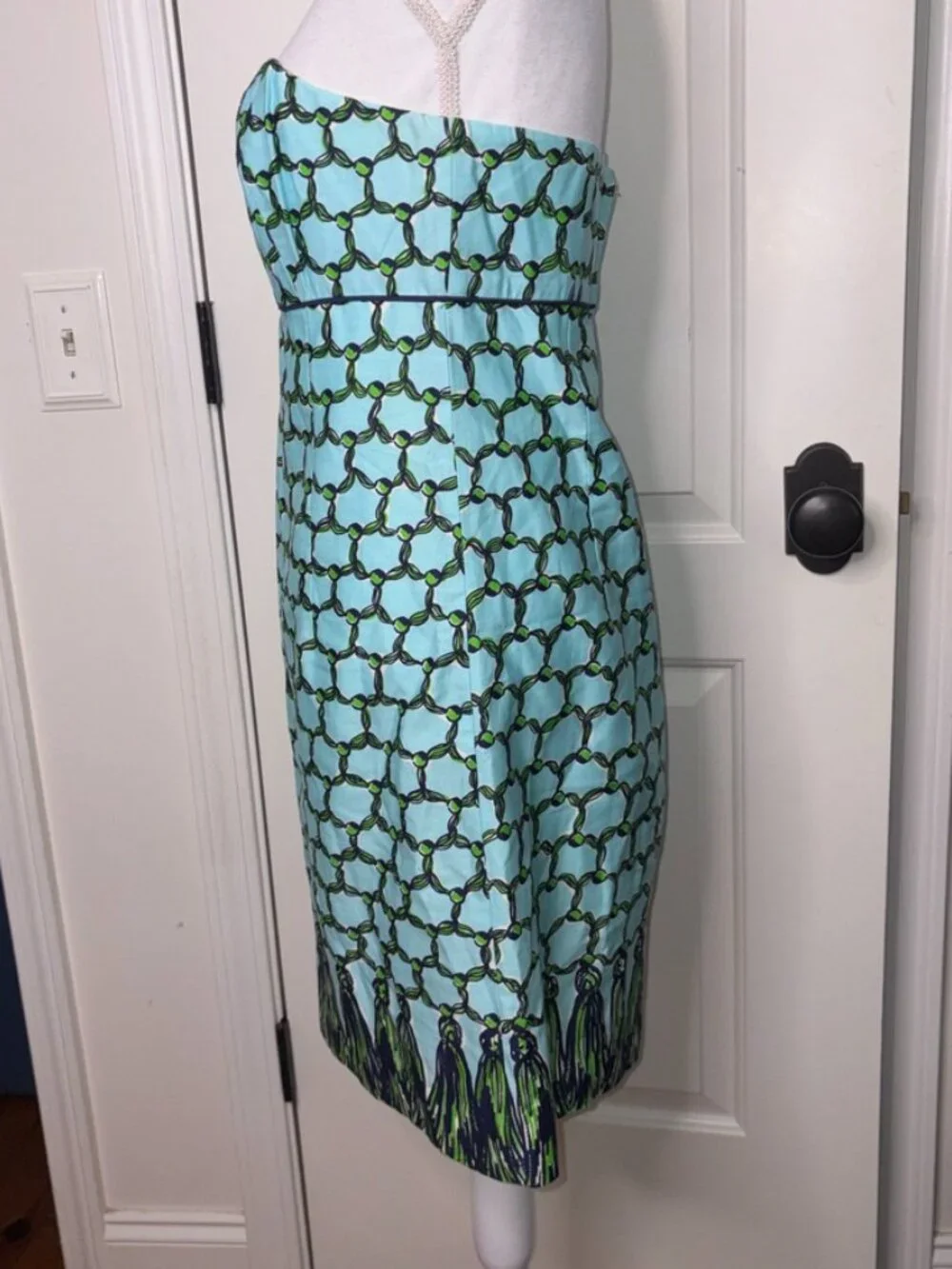 Lilly Pulitzer Bowen Cameo White Macrame Me Tassel Print Strapless Dress 6 - Picture 3 of 16